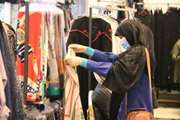 نهضت خرید نکردن از فروشگاههایی که فروشندگان آن زنان و دختران بی حجاب هستند.